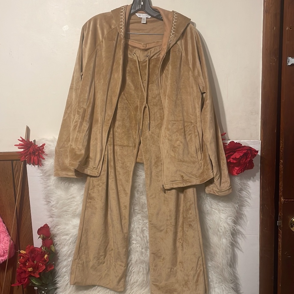 Karen Neuburger Collection 2Pcs